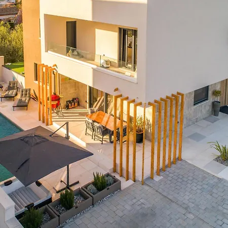 Holiday home Stunning In With Wi-fi *